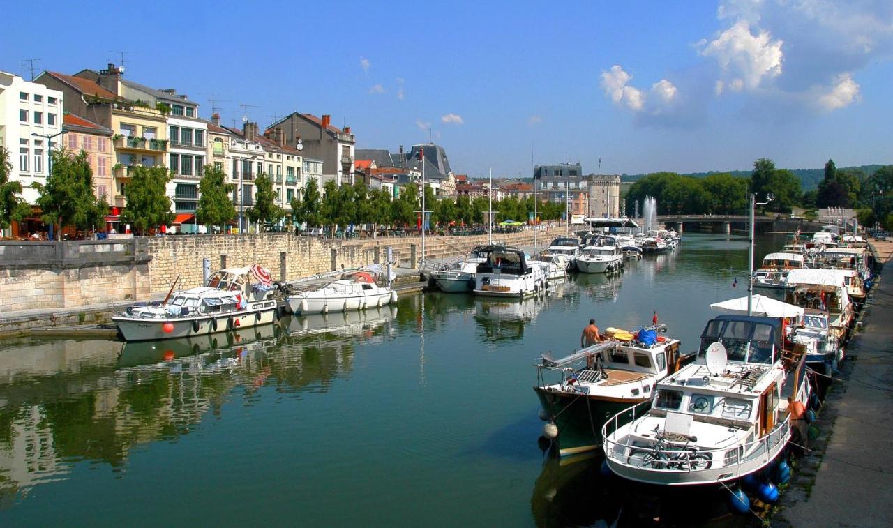 Ferienwohnung Chambre Tout Equipee Lacroix-sur-Meuse Exterior foto